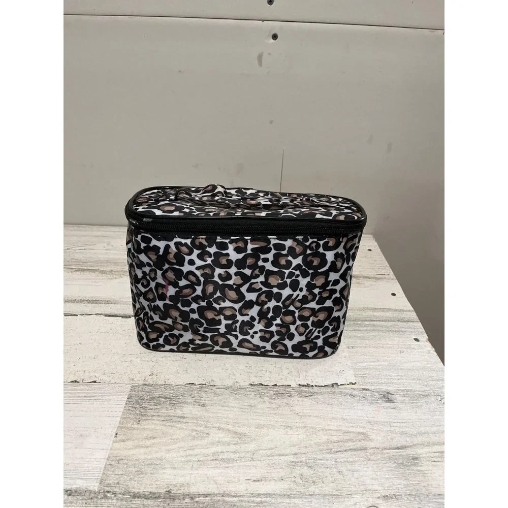 Modella zippered leopard print cosmetic bags. Set of two